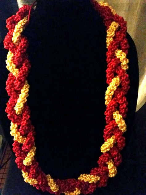 Crochet Lei, Diy Leis, Crochet I Cord, Graduation Leis Diy, Lei Making, Hawaiian Leis, Pastor Appreciation, Ribbon Lei, Graduation Leis