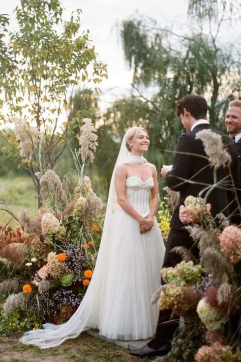 Anna Sophia Robb Wedding Dress, Sophia Robb Wedding, Fall Cozy Wedding, Cozy Wedding Dress, Outdoor Wedding Ceremony Fall, End Of September Wedding, Flowers By Ford, Harvest Theme Wedding, October Wedding Flowers In Season