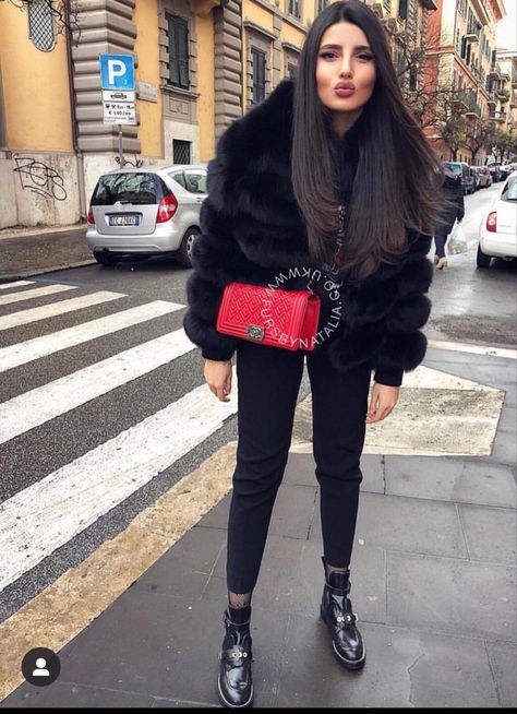 Leather Overcoat, Women Winter Fashion, Coat With Fur Collar, Kiss Emoji, Fur Coat Outfit, Female Jacket, Fox Coat, Coat With Fur, Real Fur Coat