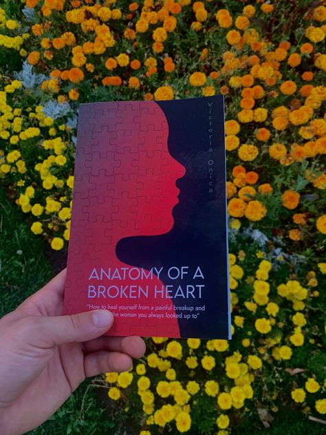 The book on how to heal yourself from a painful breakup and become the woman you always looked up to #breakup #breakuptips #heartbreak #heart #break #blogger #relationshipadvice Books On Heartbreak, Break Up Books, Break Up Tips, Healing From A Breakup, Get Over A Breakup, Post Break Up, Over A Breakup, Healing Era, Heal Yourself