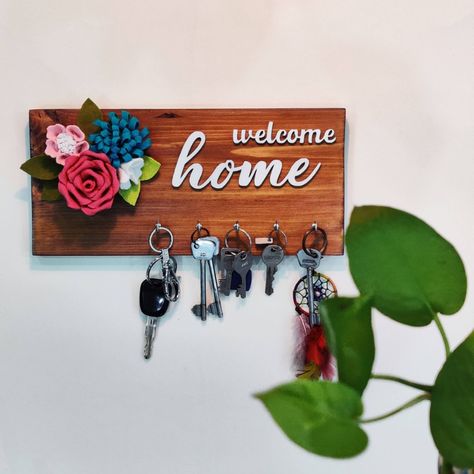 Key Holder Ideas Creative Handmade, Key Hanging Ideas, Diy Wooden Key Holder Ideas, Resin Key Holder Ideas, Key Holder Ideas Creative, Key Hanger Diy, Key Hanger Ideas, Lamasa Art, Key Holder Ideas