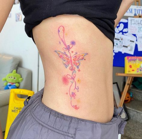 icehousetattoostudio Colorful Back Tattoos For Women, Petit Tattoo, Funky Tattoos, Tattoo Butterfly, Pretty Tattoos For Women, Tattoos For Black Skin, Cute Little Tattoos, Hair Streaks, 1 Tattoo