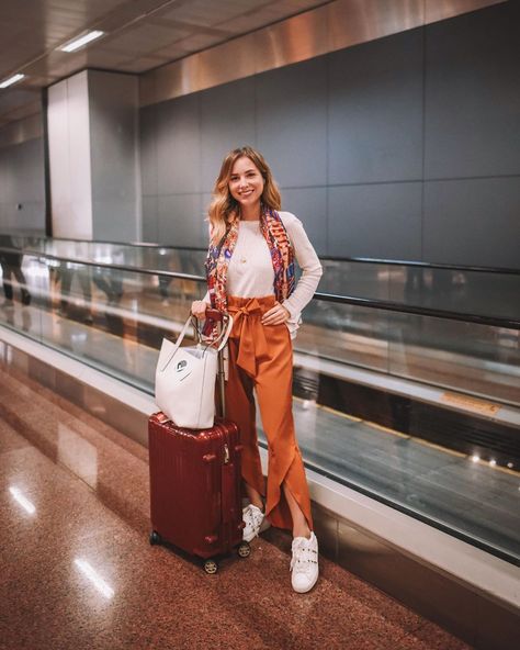 E começa mais uma viagem dos sonhos com minha companheira de aventuras @managollo ✈️🎉 os destinos da vez: Egito e Marrocos! #luliwanderlust… Women Style, Capsule Wardrobe, Influencer, No Instagram, My Style, Wardrobe, On Instagram, Clothes, Instagram