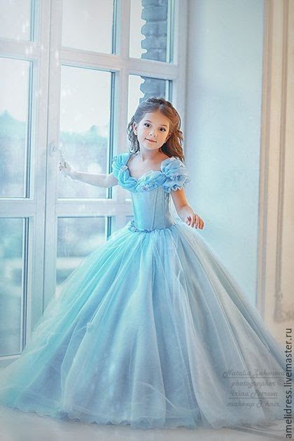 Cinderella Dress Kids, Cinderella Dress For Girls, Girls Communion Dresses, Elsa Dress, Disney Princess Dresses, Kids Gown, Cinderella Dresses, Princess Costume, Girl Princess Dress