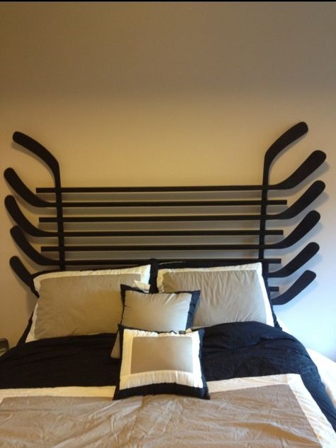 Hockey Themed Room, Hockey Stick Furniture, Diy Headboard Ideas, Hockey Bedroom, Sticks Diy, Hockey Room, Hockey Decor, Boys Hockey, Headboard Ideas