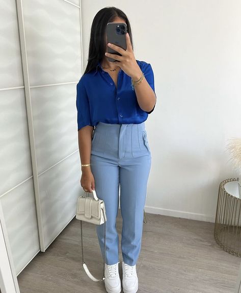 Light Blue Pants Outfit Work, Blue Pants Outfit, Cute Professional Outfits, Outfits Con Jeans, Poses Photography, Classy Work Outfits, Classy Casual Outfits, Stylish Work Outfits, Causual Outfits