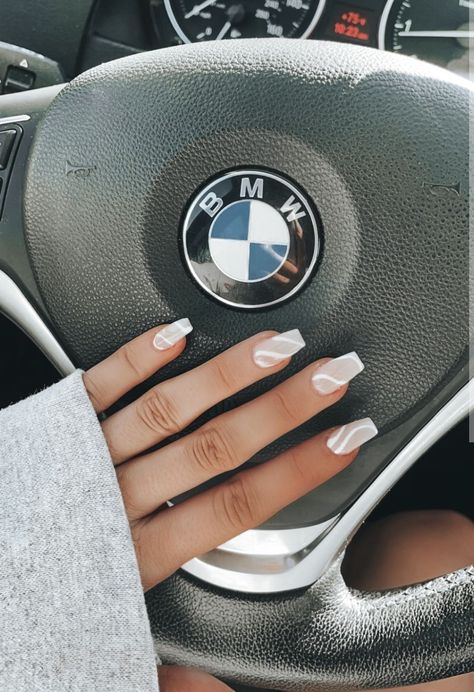 Summer Vacation Nails White, White Design Nails Coffin, White Acrylic Nails With Design Summer, White Vacation Nails Acrylic, Basic White Nails With Design, Cute Nails Acrylic Ballerina, Vacation White Nails, White Nails For Vacation, Classy Coffin Acrylic Nails