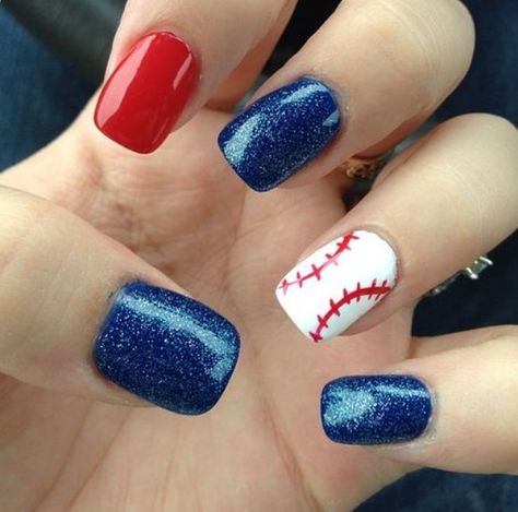 Baseball nails for the Red Sox! ⚾❤ Saw these at the last game I went to- too cute! Atlanta Braves Nails, Braves Nails, Cubs Nails, Baseball Nail Designs, Alien Nails, Baseball Nails, Sports Nails, Red Nail Art Designs, Red Nail Art