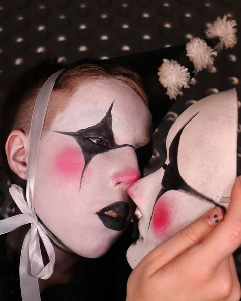 The only thing better than one painted face is two painted faces, or should i say eyelidss White Face Paint, Painted Faces, Painted Face, Gothic Makeup, White Face, Creative Makeup, Dress Code, Face Painting, Makeup Ideas