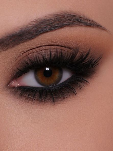 Dark Eyeshadow Brown Eyes, Brown Eyeshadow With Black Eyeliner, Fall Make Up Looks For Brown Eyes, Makeup Ideas For A Wedding, Make Up Looks Brown Eyes, Everyday Eye Shadow, Dark Eyeshadow Looks, Light Brown Eyeshadow, Makeup Brown Eyeshadow