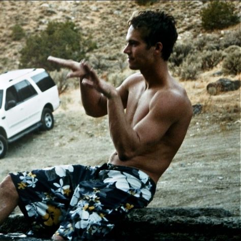 Paul Walker 90s, Paul Walker Hair, Paul Walker Shirtless, Paul Walker Quotes, Paul Walker Pictures, Paul Walker Photos, Why Dont We Band, Chad Michael Murray, The Best Films