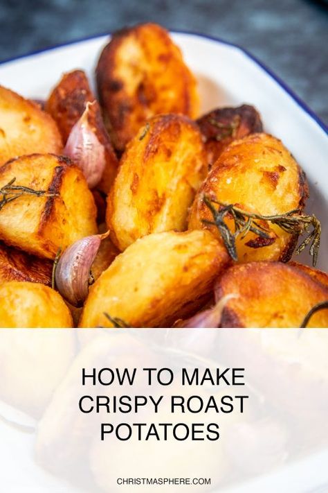 British Roast Dinner, Roast Dinner Recipes, Garlic Roast, Best Roast Potatoes, Crispy Roast Potatoes, Rosemary Roasted Potatoes, Garlic Roasted Potatoes, Cooking A Roast, Roasted Potato Recipes