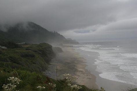 Beach In The Rain, Rain On Beach, Stormy Beach Aesthetic, Rain At The Beach, Pacific Northwest Aesthetic, Oregon Rain, Rainy Beach, Stormy Beach, Beach Rain