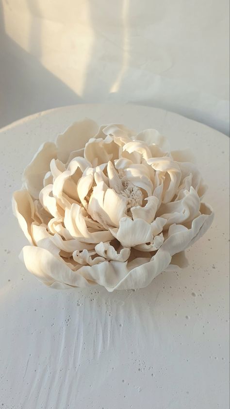 The porcelain flower is molded by hand. Porcelain flower Audrey blackman. White peony flower. Porcelain sculpture for home decor. Wedding decor gift to the bride, decoration of the wedding table. Ceramic Peony, Peony Sculpture, Porcelain Flowers How To Make, Porcelain Sculpture, Flower Sculpture, Ceramics Pottery Vase, Flower Gift Ideas, Clay Wall Art, Flower Sculptures