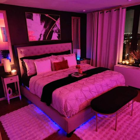 Hot Pink And Black Room, Hot Pink And Black Bedroom, Black White Pink Bedroom, Pink And Black Bedroom Aesthetic, Hot Pink Room Ideas, Pink And Black Room Decor, Hot Pink Bedroom Ideas, Black And Pink Bedroom Ideas, Pink And Black Room