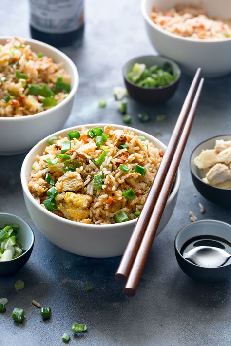 Best ever Indo-Chinese Chicken Fried Rice you can make at home.10 minutes and you are set to surprise your kids with this street style Chicken fried rice. Chicken Fried Rice Photography, Fried Rice Photography Food Styling, Fried Rice Food Photography, Chinese Restaurant Food Photography, Chinese Food Photography Styling, Rice Photography Food Styling, Chinese Food Photography Style, Fried Rice Photography, Chinese Food Photography