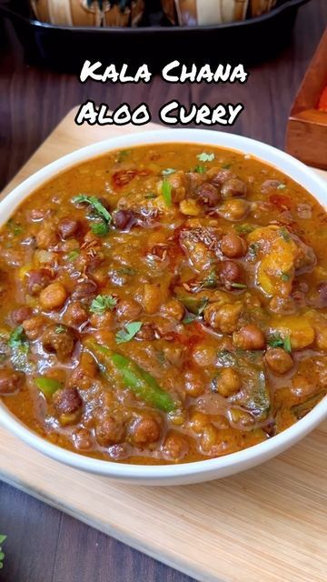 Aloo Curry, Lentils Recipe, Lentil Recipes, Chapati, Indian Dishes, Curries, Lentils