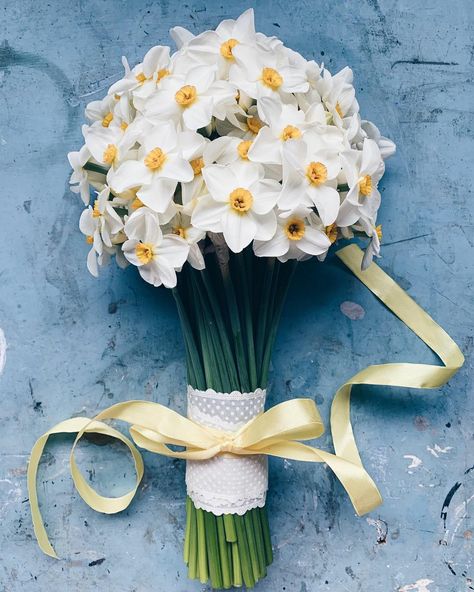 Narges Flowers, Narcissus Bouquet, Daffodil Bouquet, Nature Photography Trees, Surreal Scenes, Narcissus Flower, Food Illustration Art, Flowers Photography Wallpaper, Flowers Bouquet Gift