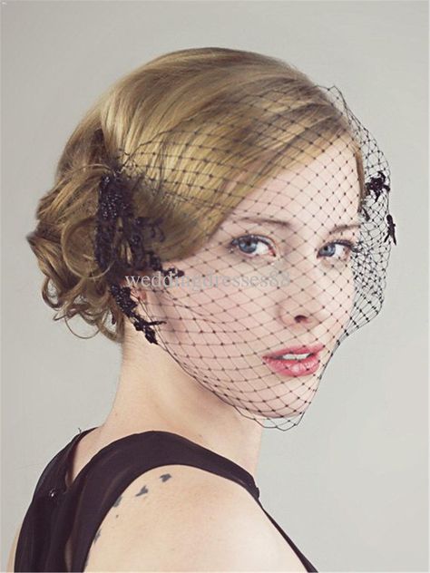 fishnet veil Black Birdcage Veils, Vintage Wedding Hairstyles, Cage Veil, Headband Veil, Wedding Veil Vintage, Beautiful Veil, Bronze Art, Vintage Wedding Hair, Feather Hair Clips