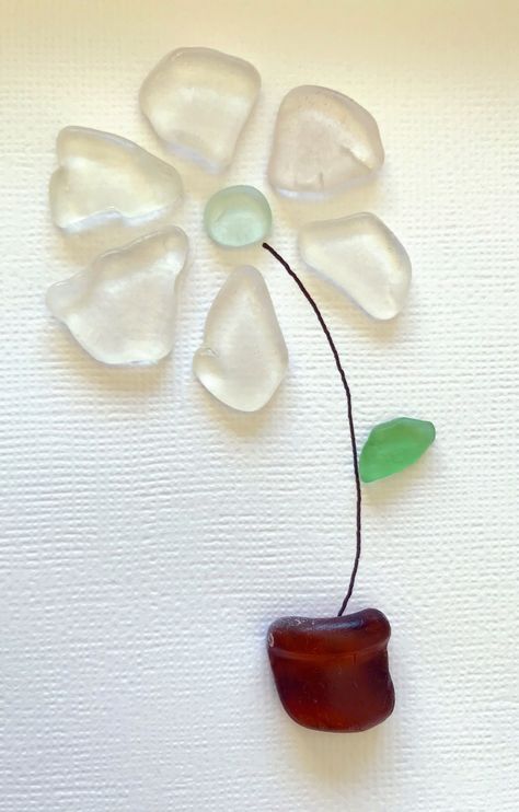 Sea Glass Mosaic Ideas, Seaglass Flowers, Sea Glass Flowers, Hawaii Crafts, Flower In Pot, Sea Glass Diy, Glass Shadow Box, Sea Glass Artwork, Sea Glass Art Diy