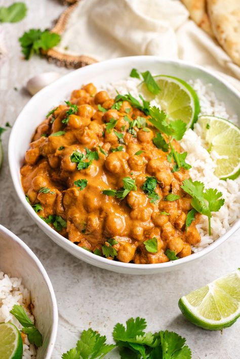 Curry Chickpeas, Easy Chickpea Curry, Onion Bhaji, Chickpea Curry Recipe, Chickpeas Recipe, Bhaji Recipe, Chickpea Recipes, Chickpea Curry, Indian Curry