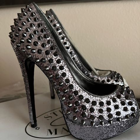 Brand New, Never Worn, Size 7.5 In Excellent Condition. These Are Fun, Unique And Sexy With Pewter Glitter And Studs All Around. 6” Heel With 1.5” Platform. Goth Shoes, Shoes Steve Madden, Steve Madden Heels, Statement Shoe, Fancy Shoes, Studded Heels, Spike Heels, Steve Madden Shoes Heels, Silver Shoes