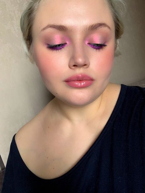 Fall Pink Makeup Looks, Colorful Wedding Makeup, Pastel Pink Eyeshadow, Multichrome Eyeshadow Looks, Raspberry Makeup, Lavender Eye Makeup, Spring Makeup Looks, Pink Lipstick Makeup, Maquillage On Fleek