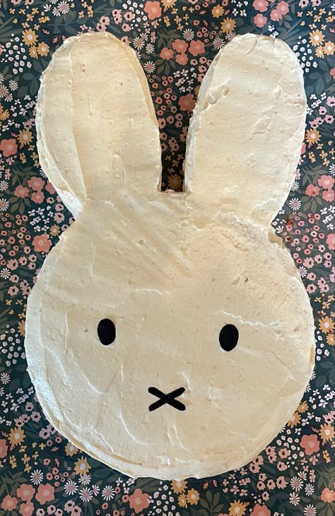 𝓁𝒾𝓁 <3 Miffy Birthday Cake, Miffy Diy, Miffy Birthday Party, Miffy Birthday, Miffy Cake, Bunny Birthday Cake, Bunny Birthday Party, Kawaii Dessert, 2 Birthday Cake