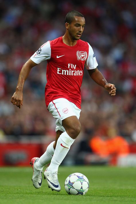 Theo Walcott, Arsenal Fc, Arsenal, Soccer, Quick Saves, Football