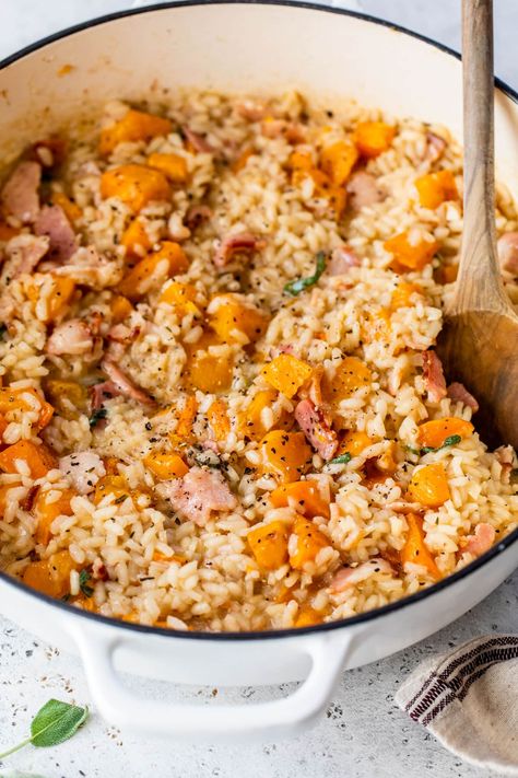 Butternut Squash Risotto – WellPlated.com Squash Risotto Recipes, Butternut Squash Rice, Apple Walnut Salad, Easy Butternut Squash, Chicken Saltimbocca, Squash Risotto, Butternut Squash Recipes Soup, Butternut Squash Risotto, Squash Soup Recipe