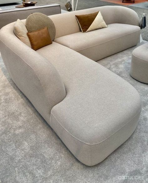 Small Sofa Living Room, Beige Bank, L Shaped Sofa Designs, L Sofa, Sofa Couch Design, Small Sectional Sofa, Latest Sofa Designs, Fair Photography, Luxury Furniture Sofa