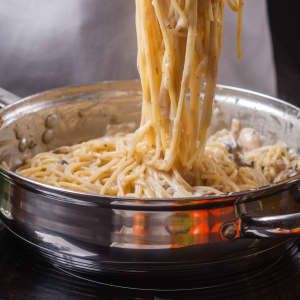 All You Need Is Butter And Egg For An Easy And Smooth Pasta Sauce Egg Sauce Pasta, Egg Yolk Pasta Sauce, Pasta With Egg Yolk, Egg Pasta Sauce, Egg Noddles, Making Pasta Sauce, Sauce For Eggs, Garlic Butter Pasta, Easy Pasta Sauce