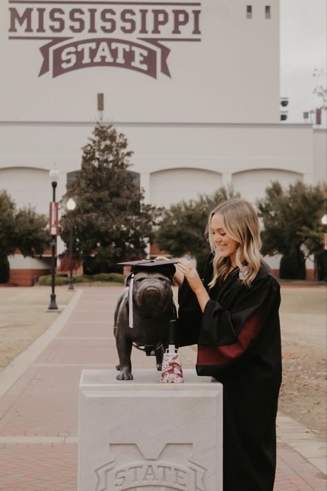 Godly Mother, College Graduation Pictures, Mississippi State University, University Graduation, Grad Photoshoot, Graduation Photoshoot, Grad Pics, Mississippi State, Graduation Photos