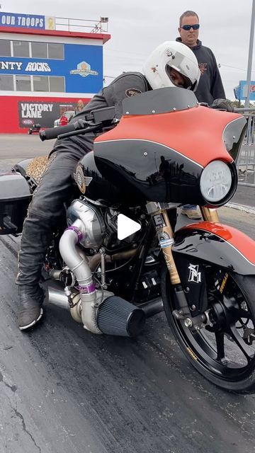 Cycle Drag on Instagram: "What went wrong for this Harley Bagger Racer?" Baggers Motorcycle, Harley Bagger, Custom Motorcycles Harley, Bagger Motorcycle, Cool Motorcycle Helmets, Street Bob, Biker Life, Cool Motorcycles, Motorcycle Harley