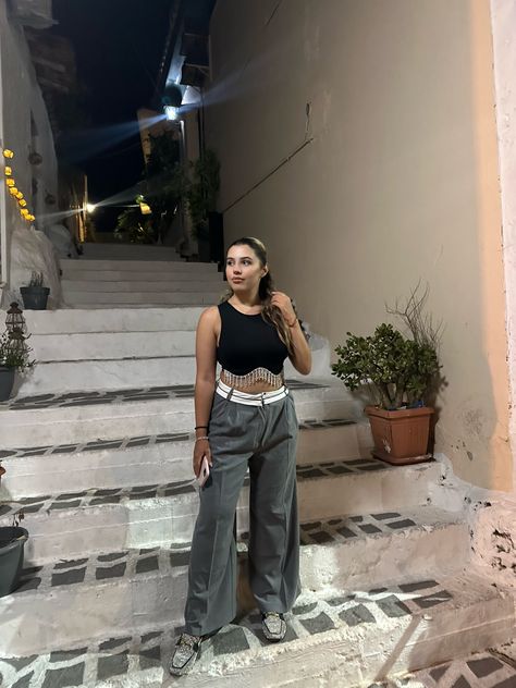 Oversize pants with black sparkly tank top. ( You can find the tank top in ZARA ) Oversize Pants, Sparkly Tank Top, Oversized Pants, Oversized Jeans, Black Tank Top, Black Tank, Outfits Ideas, Black Tank Tops, Night Out