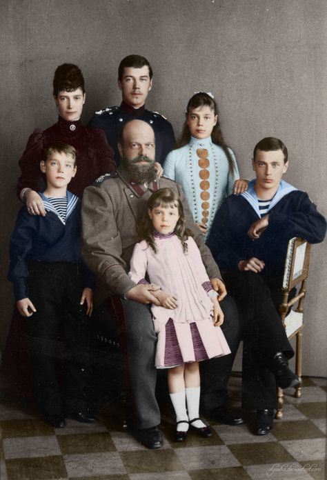 Imperial Family by olgasha Russian Royal Family, Familia Romanov, Nypd Blue, David Caruso, Nicolas Ii, Maria Feodorovna, Princesa Real, House Of Romanov, Romanov Dynasty