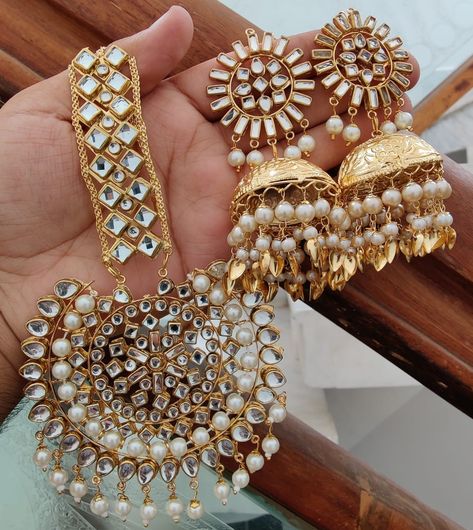 Punjabi Aesthetic, Punjabi Jewellery, Tika Jewelry, Mang Tika, Suit Punjabi, Meenakari Earrings, Unique Wedding Jewelry, Mang Tikka, Bridal Jewelry Sets Brides