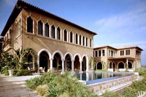 Cher's Malibu Villa Inspired by the Italian Renaissance Photos | Architectural Digest Artists Homes, Celebrity Mansions, Mansion Homes, Malibu House, Malibu Mansion, Malibu Homes, Robert Kime, Cher Photos, Malibu Home