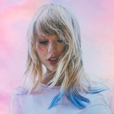 ‘Lover’: A Dazzling Success That Puts Taylor Swift Far Ahead Of The Pack Taylor Swift Cover, Lover Taylor Swift, Lover Taylor, Taylor Swift Lover, Taylor Swift, Swift, Blonde, Hair, Blue