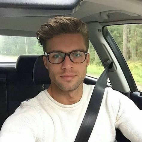 See this Instagram photo by @fitdudesofinsta • 3,869 likes Blond Man With Glasses, Rich Hairstyles Men, Blond Guy With Glasses, Blonde Man With Glasses, Rich Men Fashion, Blonde Guy With Glasses, Hot Nerdy Guy, Men Wearing Glasses, Blond Guys