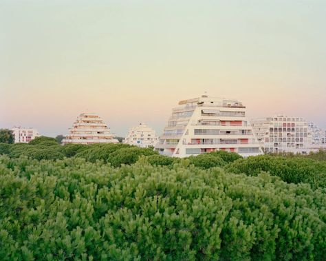 La Grande Motte, the Utopian Town Inspired by Ancient Pyramids - The New York Times Unique Resorts, Ancient Pyramids, Happy City, La Grande Motte, Landscape And Urbanism, Chicago Architecture, Architectural Photographers, Cultural Architecture, France Photos