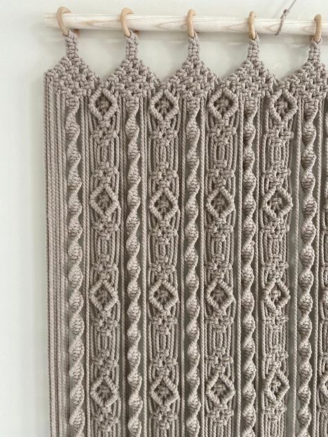 Curtain For Door, Door Curtains Diy, Macrame Window Curtain, Room Divider Wall, Home Decor Macrame, Macrame Door Curtain, Curtain Tutorial, Curtain Room Divider, Macrame Knots Tutorial