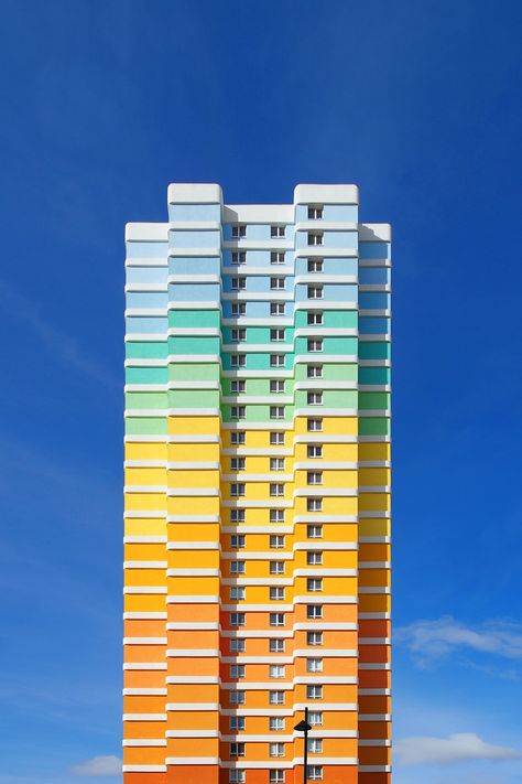 Torre Matamiraca Colourful Architecture, Turkish Architecture, Modern Easter, Color Vibe, Photo Composition, Colourful Buildings, Composition Photography, Minimalist Photography, Architecture Old