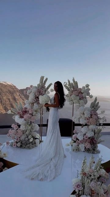 Loverly on Instagram: "Dreaming of this unreal walk down the aisle on the coast of Santorini...💭⁠ ⁠ ♡ Photographer @juliaandevita" Santorini Wedding Flowers, Santorini Greece Wedding Venues, Dana Villas Santorini Wedding, Wedding Flowers Santorini, Elopement In Santorini, Santorini Photographer, Wedding Halls, Walk Down The Aisle, Santorini Wedding