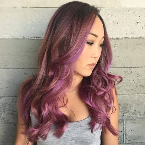 light brown hair with lavender highlights Hair With Purple, Hair Lights, Balayage Bob, Pink Blonde Hair, Purple Highlights, Blonde With Pink, Medium Long Hair, Pink Highlights, Trendy Hair Color