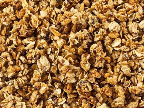 Granola is changing the way I feel everyday. Granola Benefits, Harvesting Sunflower Seeds, Cinnamon Granola, Benefits Of Organic Food, Granola Healthy, Granola Recipes, 200 Calories, Homemade Granola, Health Facts