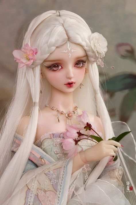 10 Bonecas(os) colecionáveis para querer na sua estante! - Sweet Magic Dolls Bjd, Ball Jointed Doll, Jointed Dolls, Bjd Doll, Custom Dolls, Ball Jointed Dolls, Bjd Dolls, Cute Dolls, White Hair