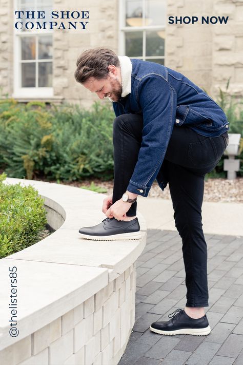 Create an elevated casual look by pairing these men's Cole Haan Grand Plain toe black Oxfords with your denim jeans, chinos or trousers. Crafted of leather upper, these Oxfords feature a round toe front, lace-up closure for a secure fit, EVA footbed and a TPR outsole. Cole Haan Mens Shoes Outfit, Black Work Outfit, Cole Haan Mens Shoes, Elevated Casual, Men's Dress Shoes, Black Oxfords, Shoes Outfit, Cole Haan Men, Slim Fit Suit