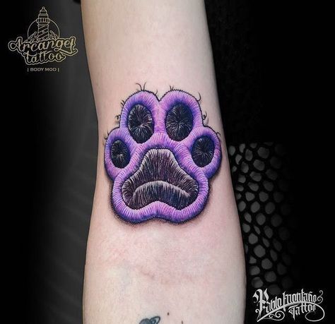 Embroidery Tattoo Design, Patch Style Tattoo, Patch Tattoo Style, Patch Tattoo Ideas, Embroidery Tattoo Ideas, Patch Tattoos, Awful Tattoos, Lilo And Stitch Tattoo, Patch Tattoo