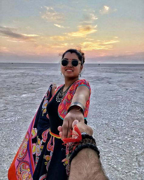 #followmeto Rann of Kutch, the largest salt marsh in the world ❤️ . . . . . #gujarattourism #gujarat #rannofkutch #coupletravel #couple Ran Of Kutch Photography, Rann Of Kutch Photography Poses, Rann Of Kutch Outfit Ideas, Rann Of Kutch Photography, Rajasthan Photoshoot, Poses Simple, Rann Of Kutch, India Travel Places, Travel Pose